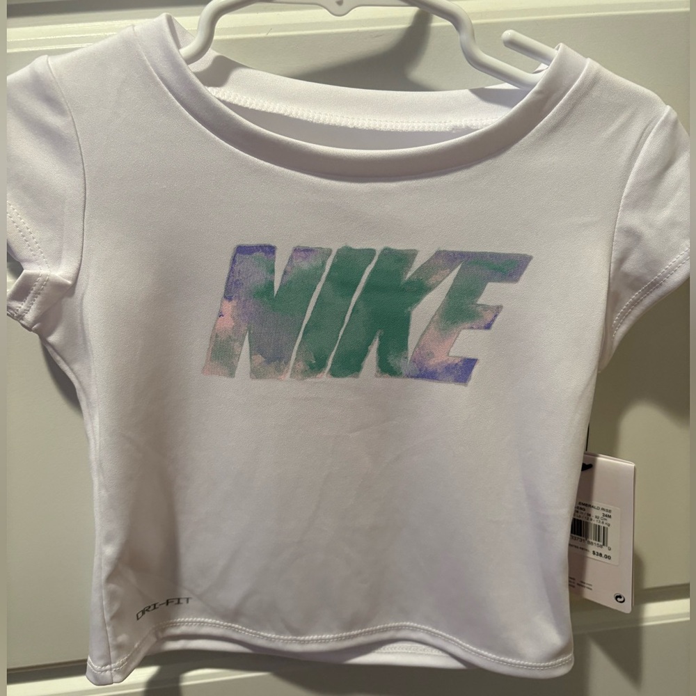 NWT Nike 2-Piece Dri-Fit Short Set - Picture 2 of 9